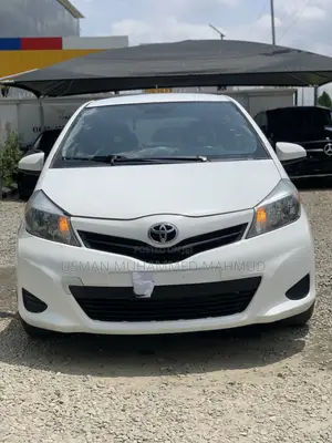 Toyota Yaris L Hatchback 3dr 2012 White