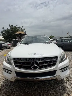 Mercedes-Benz M Class ML350 4MATIC 4dr SUV AWD (3.5L 6cyl 7A) 2014 White