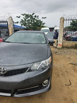 Toyota Camry 2014 Gray