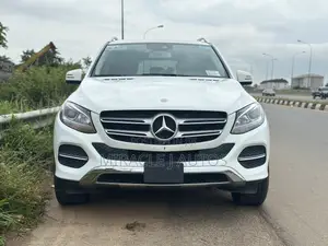 Mercedes-Benz GLE-Class GLE 350d 4MATIC 2017 White