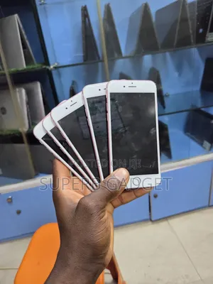Apple iPhone 6s 16 GB Gold