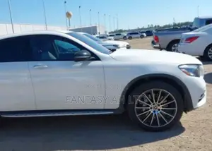 Mercedes-Benz GLC-Class 2017 White