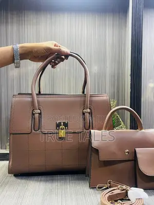 Classy Ladies Handbag # Flaw