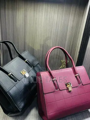 Classy Ladies Handbag # Flaw