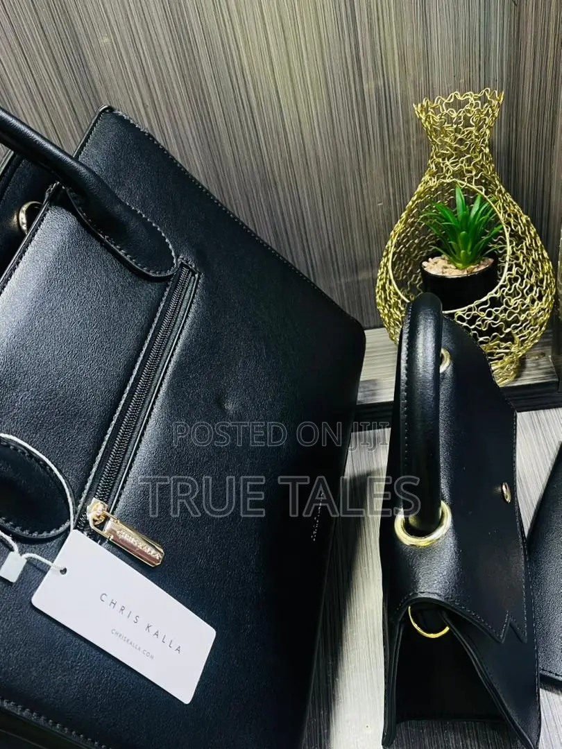Classy Ladies Handbag # Flaw