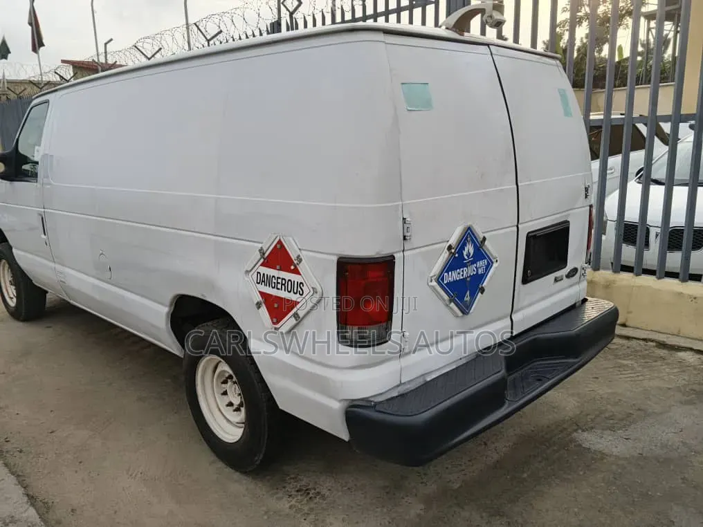 Ford E250 2011 White