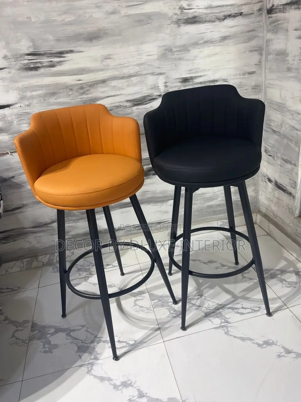 Modern Bar Stool With Arm Rest