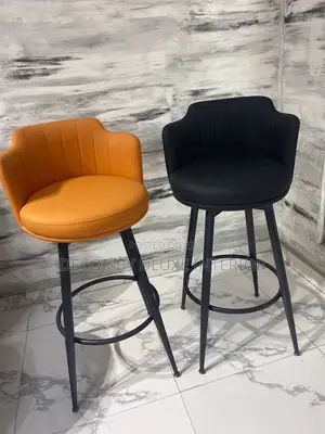 Modern Bar Stool With Arm Rest