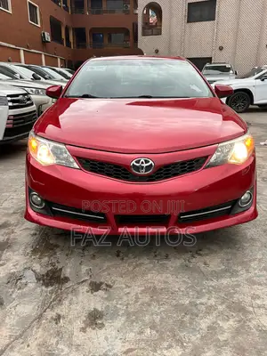 Toyota Camry SE V6 4dr Sedan (3.5L 6cyl 6A) 2013 Red
