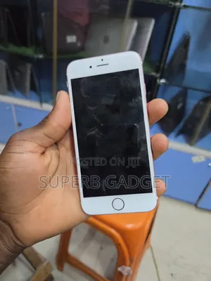 Apple iPhone 6s 16 GB Gold