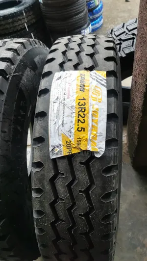 Brand New 13r22.5 Truck Tyre