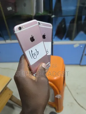 Apple iPhone 6s 16 GB Gold