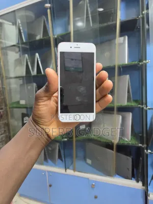 Apple iPhone 6s 16 GB Gold