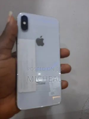 Apple iPhone X 64 GB White