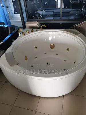 Royal Gold Bolt Jacuzzi
