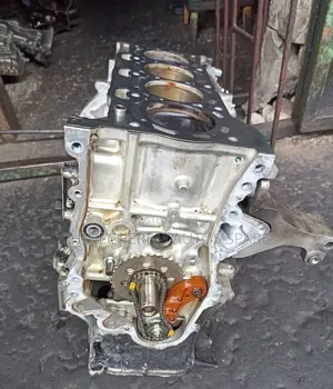 Direct Tokunbo Half Engine for Toyota Corolla and Prius