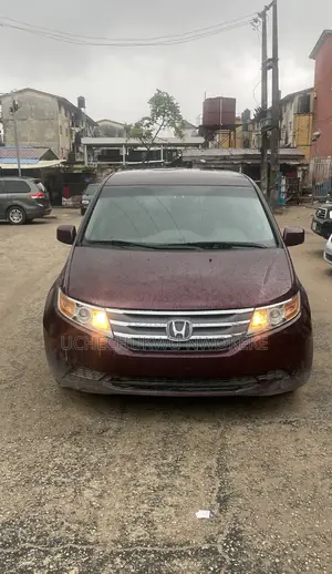 Honda Odyssey 2012 Burgundy