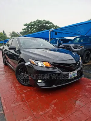 Toyota Camry SE Nightshade FWD 2020 Black