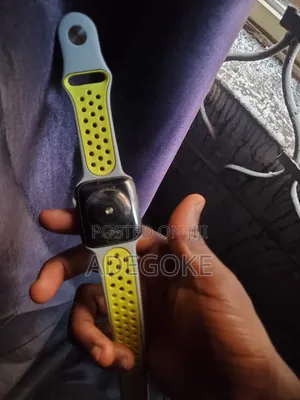 Apple Watch Series 5 44mm GPS- Excellent Condition