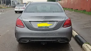 Mercedes-Benz C400 4Matic AWD Sedan (3.0L V6 7A) 2015 Gray