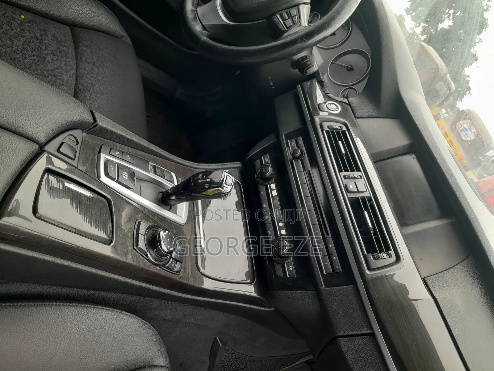 BMW 520i 2012 Black
