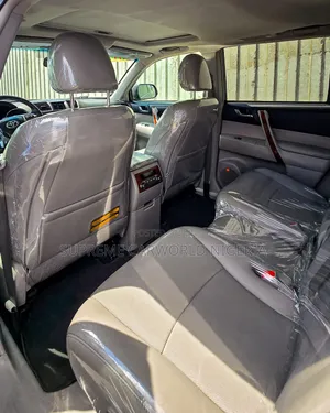 Toyota Highlander Limited 3.5l 4WD 2013 Gray