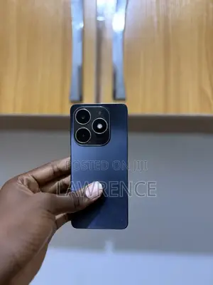 Tecno Spark 20 128 GB Blue