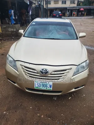 Toyota Camry 2008 Gold