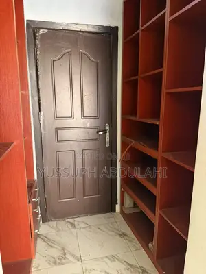 4bdrm Apartment in Agungi for rent