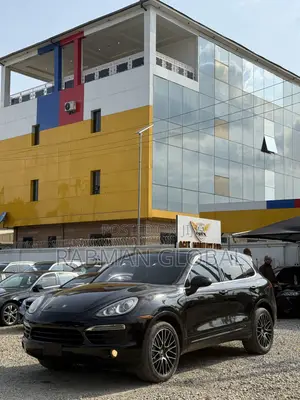 Porsche Cayenne 2010 Black