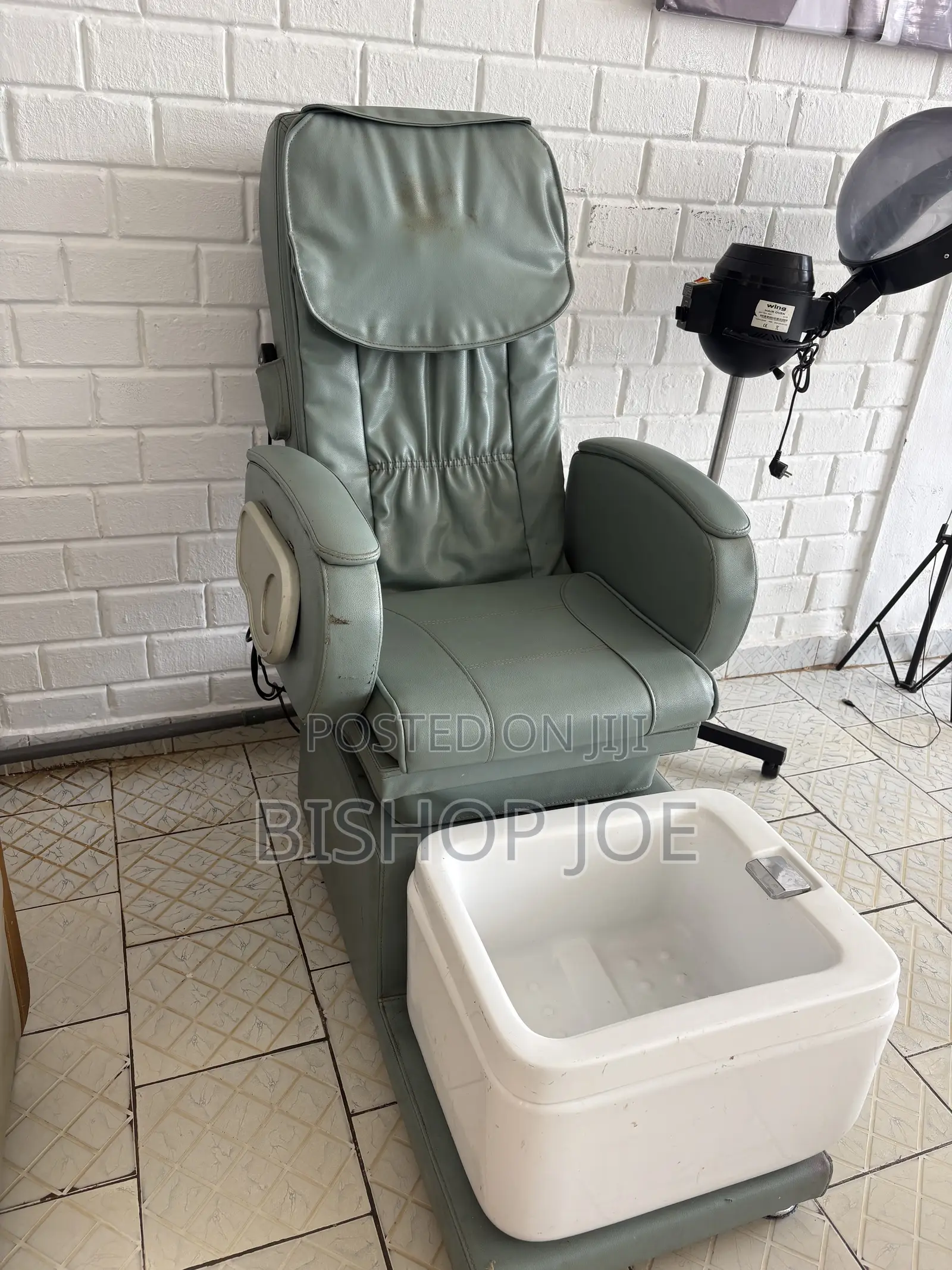 Massage/Pedicure Seat