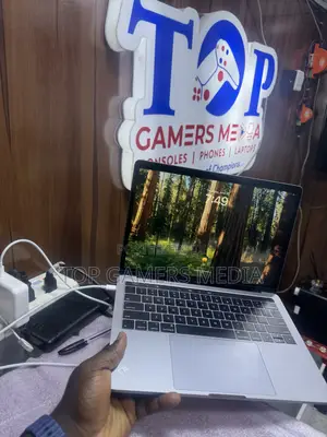 Laptop Apple MacBook Pro 2019 8GB Intel Core i5 SSD 256GB