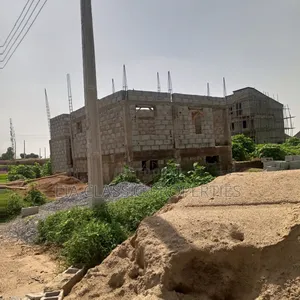 300sqm Semi Detached Duplex 4bedrm+Bq
