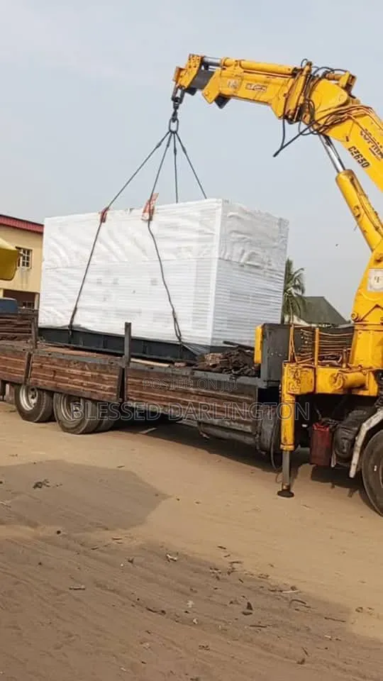 300kva Perkins Soundproof Diesel Generator
