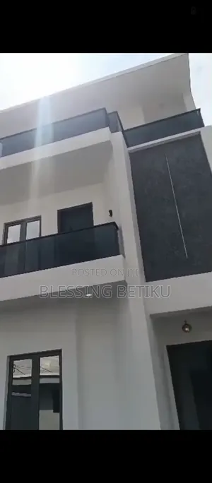 7bdrm Duplex in Magodo, GRA Phase 2 Shangisha for sale