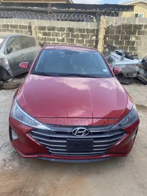 Hyundai Elantra 2018 Red