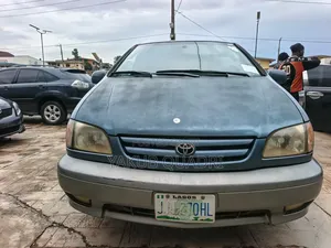 Toyota Sienna XLE 2002 Green
