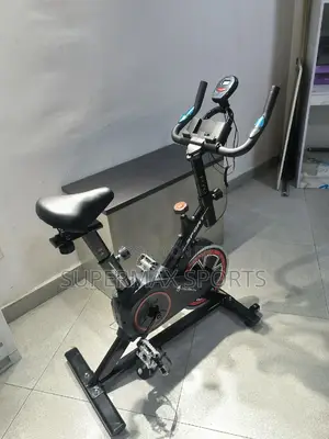 Compact Indoor Spinner Bike for Home Gym – Clean Solid