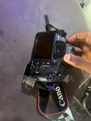 Canon 1300d