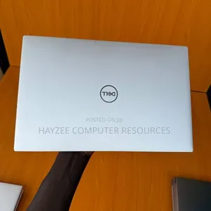 Laptop Dell XPS 17 9720 32GB Intel Core i7 SSD 1T