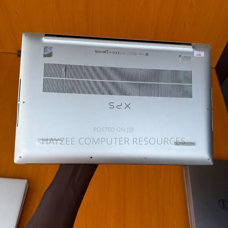 Laptop Dell XPS 17 9720 32GB Intel Core i7 SSD 1T