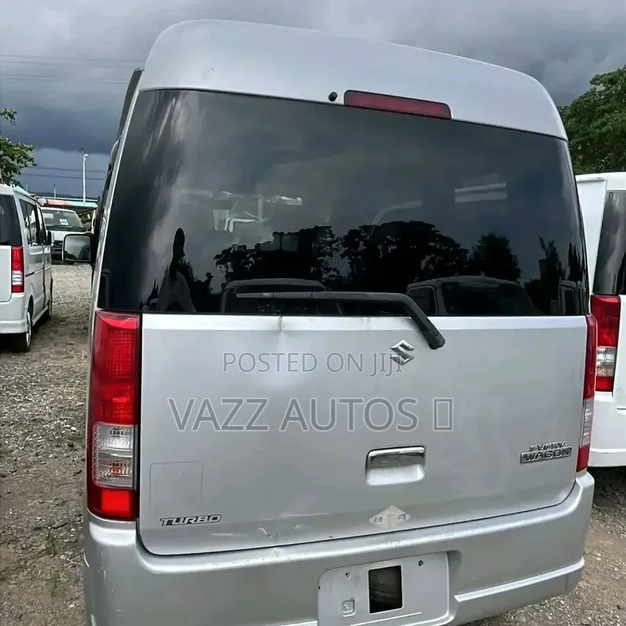 New Suzuki Every 2019 Black