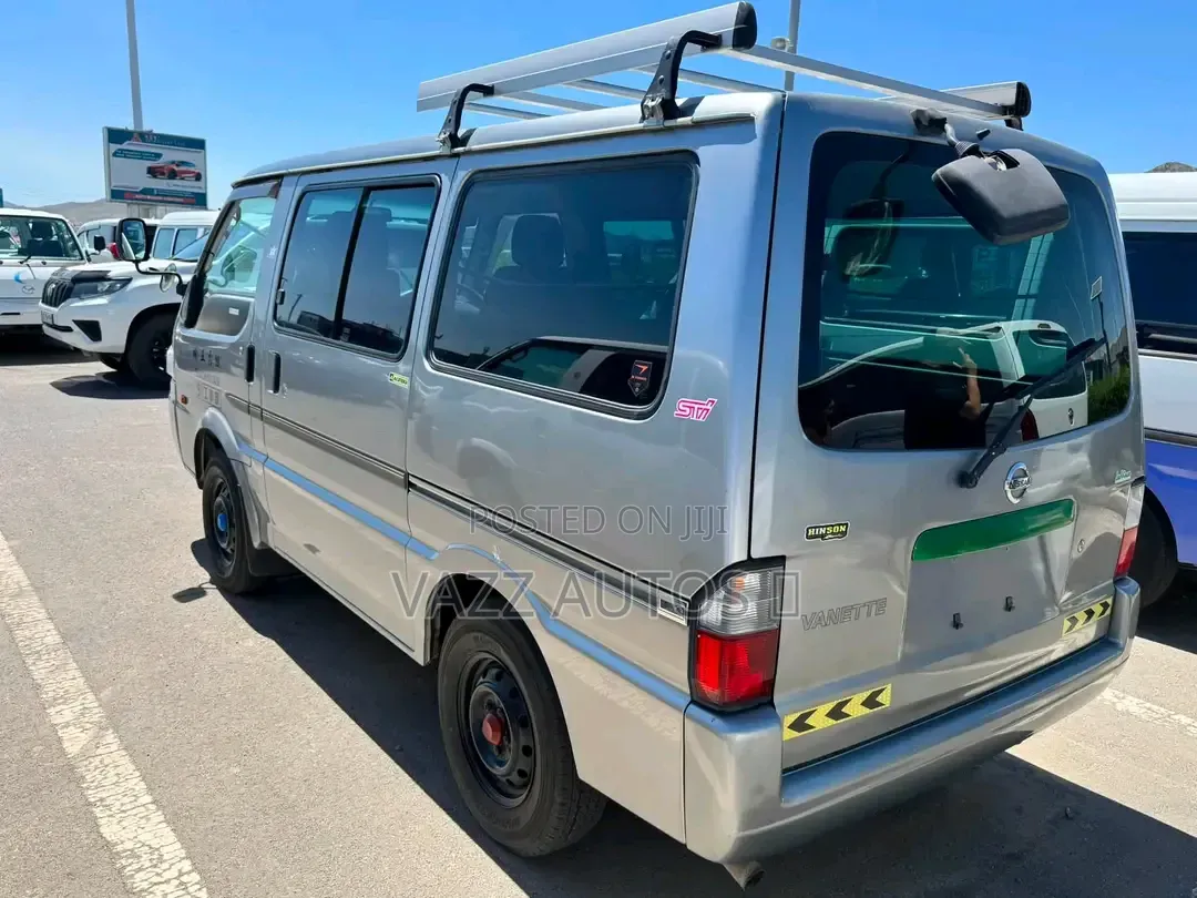 Mazda Bongo 2014 Silver