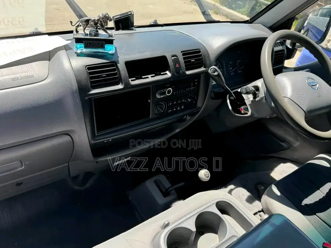 Mazda Bongo 2014 Silver