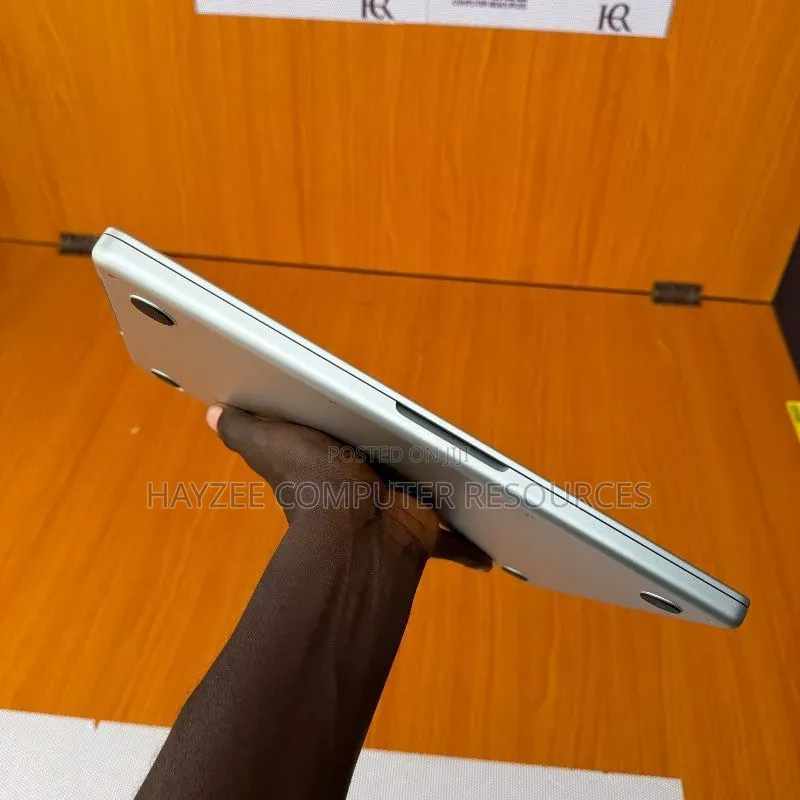 Laptop Apple MacBook Pro 2021 M1 16GB Apple M1 Pro SSD 1T