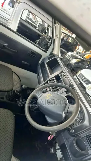 New Suzuki Every 2017 Silver