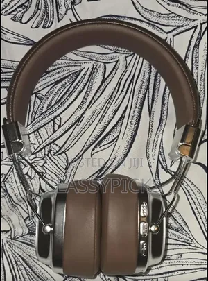 Cr-8 Wireless Bluetooth Stereo Headset – Deep Bass, Hi-Fi Sound