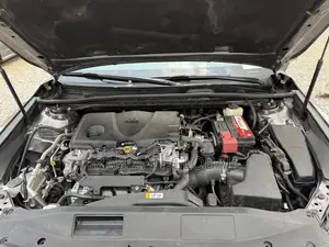 Toyota Camry SE FWD (2.5L 4cyl 8AM) 2018 Gray