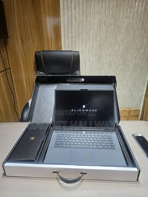 Laptop Alienware M16 R2 24GB Intel Core Ultra 7 SSD 1T