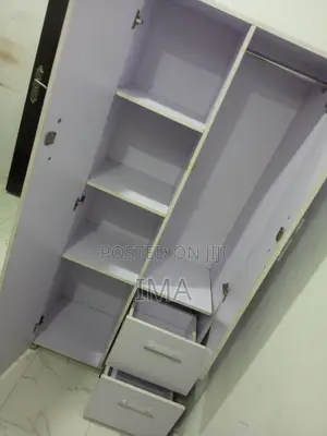 6ft by 3ft Wardrobe